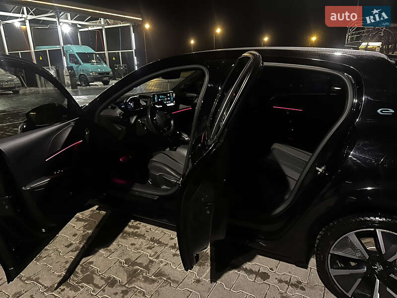 Хетчбек Peugeot 208 2021 в Львові