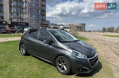 Хетчбек Peugeot 208 2017 в 