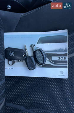 Хэтчбек Peugeot 208 2013 в 