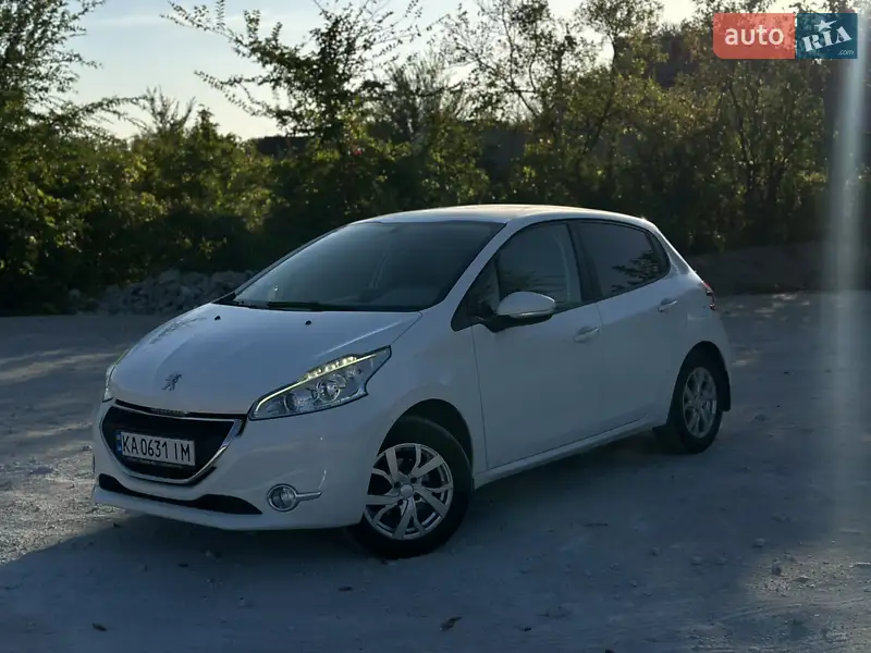 Peugeot 208 2014