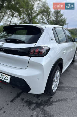 Хетчбек Peugeot 208 2020 в 