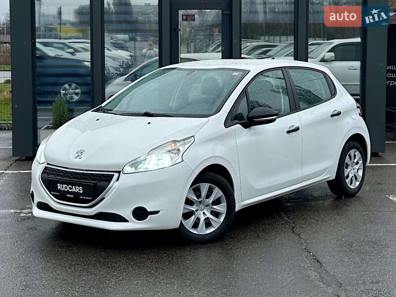 Хэтчбек Peugeot 208 2014 в 