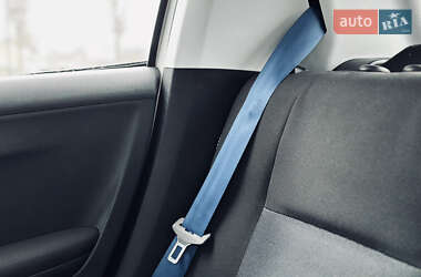 Хэтчбек Peugeot 208 2014 в 