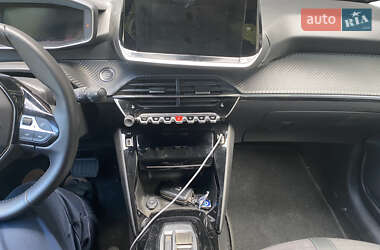 Хэтчбек Peugeot 208 2023 в 