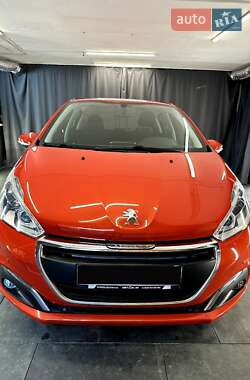 Хетчбек Peugeot 208 2016 в Києві