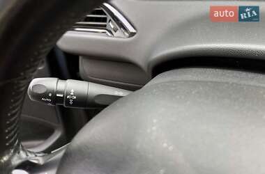 Хэтчбек Peugeot 208 2018 в 