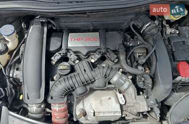 Хетчбек Peugeot 208 2013 в 
