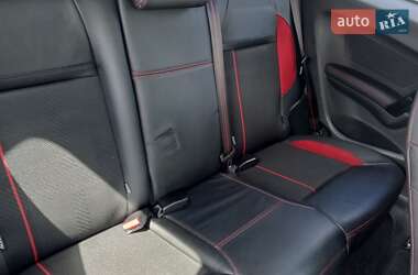 Хетчбек Peugeot 208 2013 в 