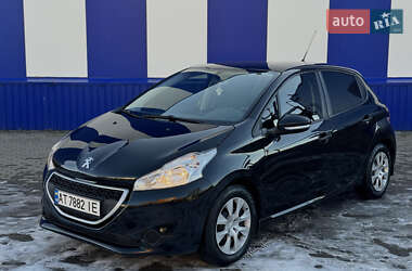 Хэтчбек Peugeot 208 2013 в Калуше
