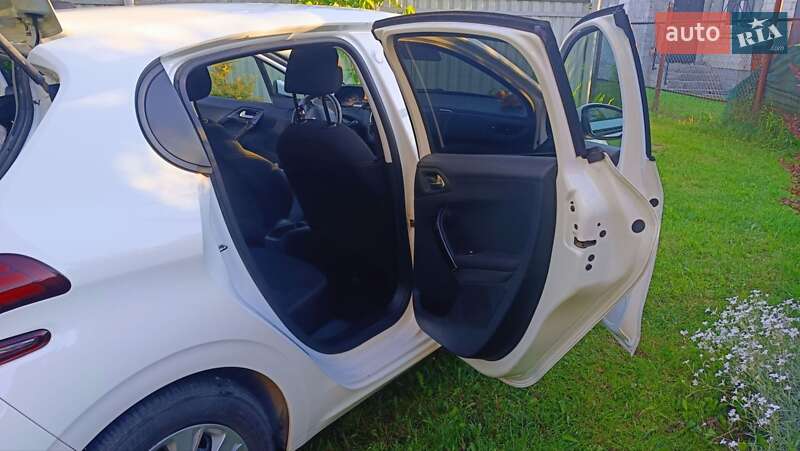 Хетчбек Peugeot 208 2019 в Львові фото 7 Хетчбек Peugeot 208 2019 в Львові