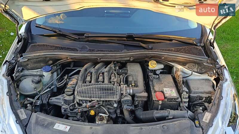 Хетчбек Peugeot 208 2019 в Львові фото 14 Хетчбек Peugeot 208 2019 в Львові