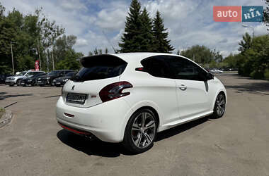 Хетчбек Peugeot 208 2013 в 