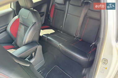 Хетчбек Peugeot 208 2013 в 