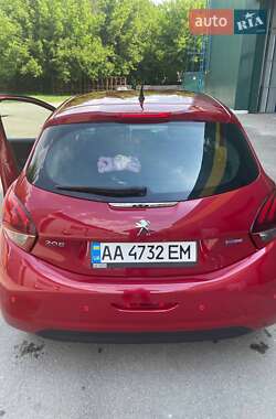 Хетчбек Peugeot 208 2016 в 
