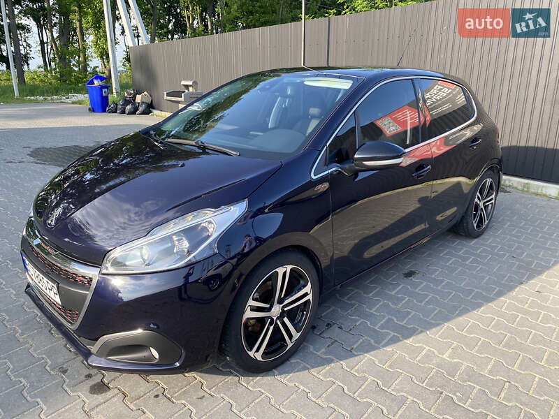 Хетчбек Peugeot 208 2016 в Львові