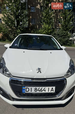 Хэтчбек Peugeot 208 2016 в Львове