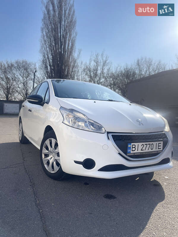Хэтчбек Peugeot 208 2014 в Кременчуге