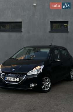 Хэтчбек Peugeot 208 2013 в 