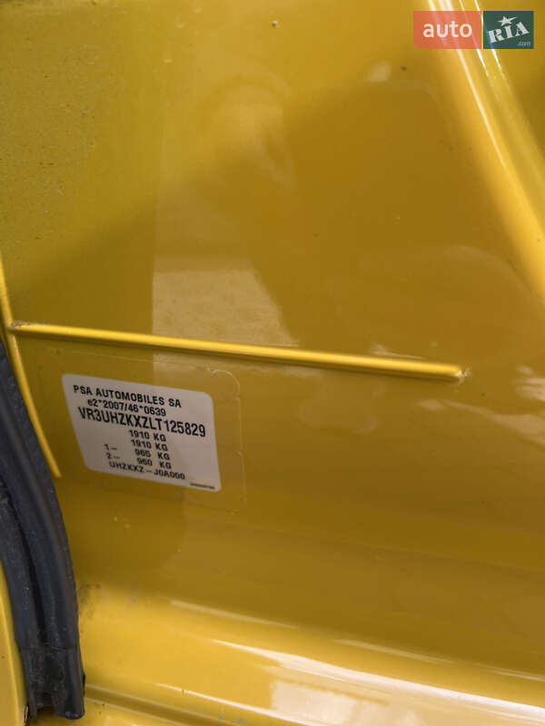 Хэтчбек Peugeot 208 2020 в Львове