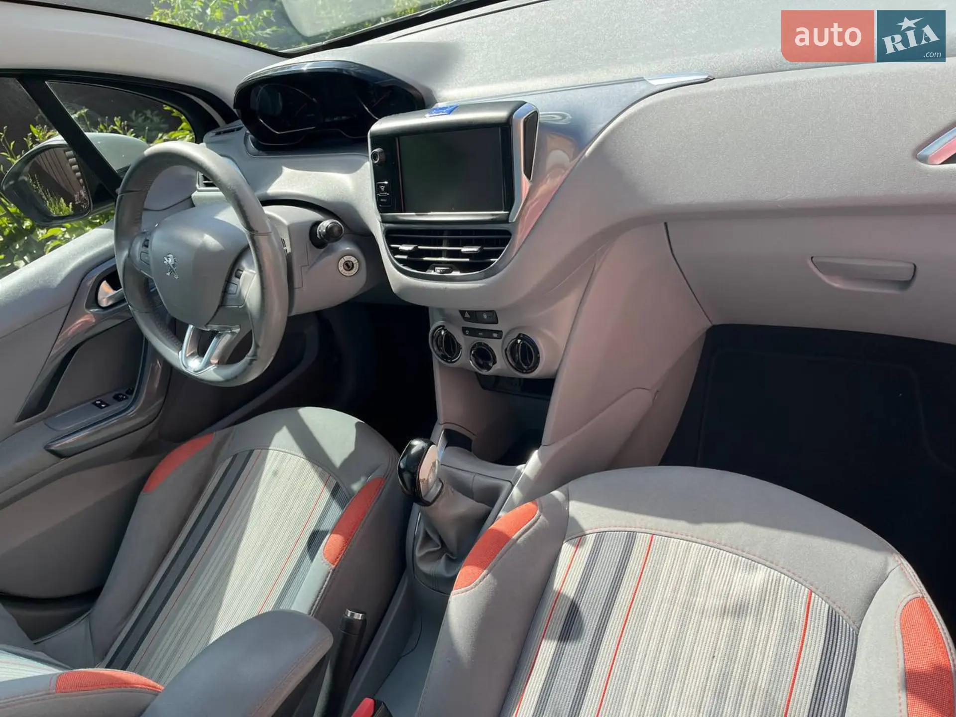 2013 Peugeot 208 - мініатюра 13