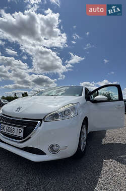 Хэтчбек Peugeot 208 2013 в Ровно