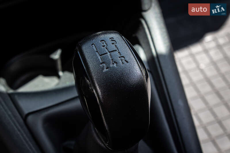 Хэтчбек Peugeot 208 2018 в Львове фото 29 Хэтчбек Peugeot 208 2018 в Львове