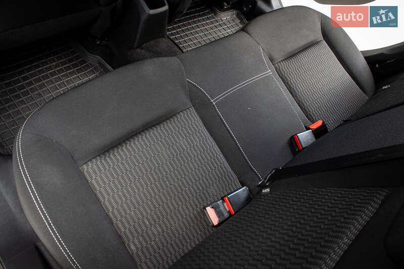 Хэтчбек Peugeot 208 2018 в Львове фото 34 Хэтчбек Peugeot 208 2018 в Львове