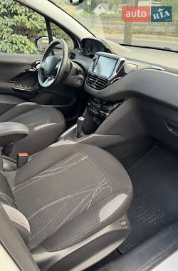 Хэтчбек Peugeot 208 2013 в Виннице