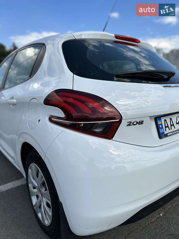 Хэтчбек Peugeot 208 2017 в Киеве