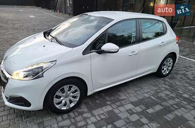 Хэтчбек Peugeot 208 2018 в Звягеле