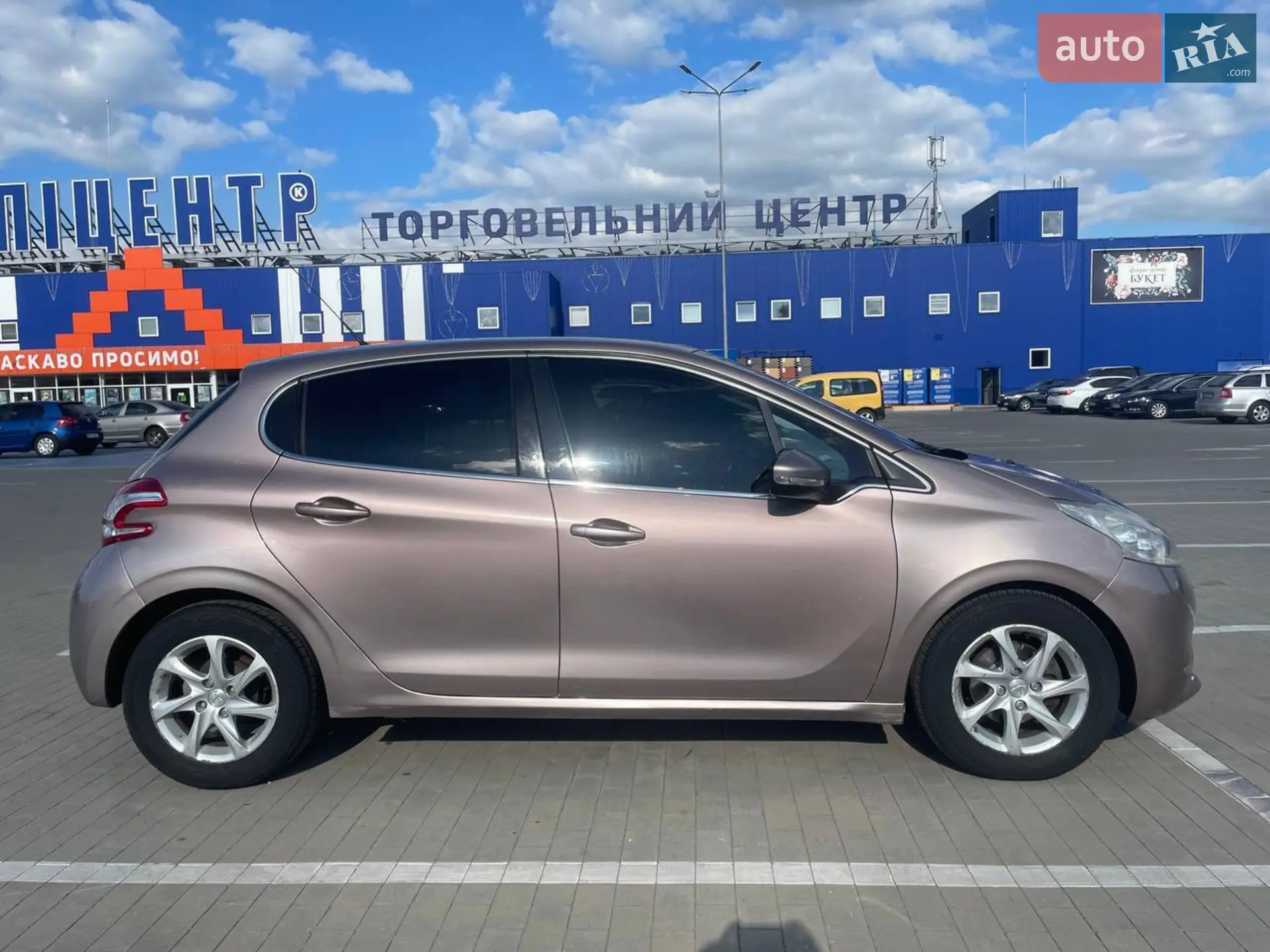 2013 Peugeot 208 - мініатюра 2