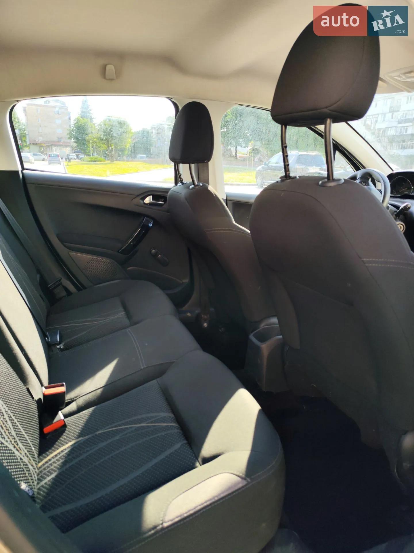 2013 Peugeot 208 - мініатюра 6