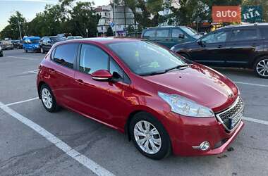 Хэтчбек Peugeot 208 2013 в Ивано-Франковске