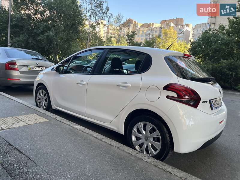 Хэтчбек Peugeot 208 2018 в Киеве
