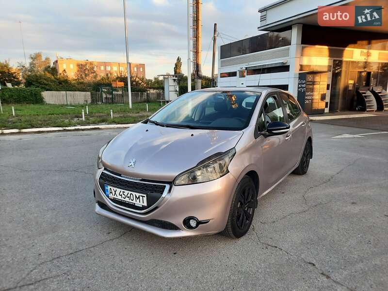 Peugeot 208 2014