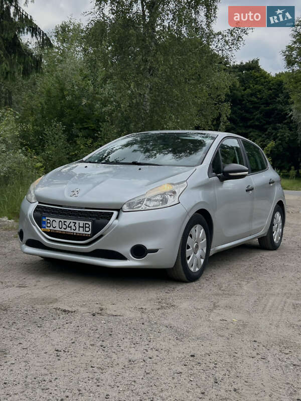 Peugeot 208 2013