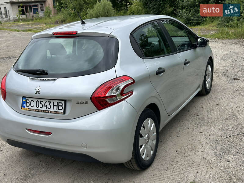 Хетчбек Peugeot 208 2013 в Львові фото 3 Хетчбек Peugeot 208 2013 в Львові