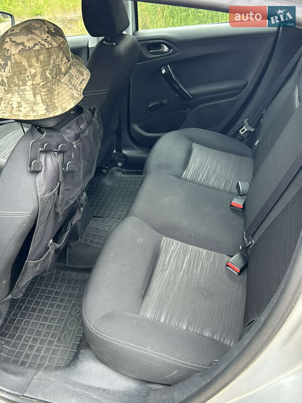 Хетчбек Peugeot 208 2013 в Львові фото 8 Хетчбек Peugeot 208 2013 в Львові