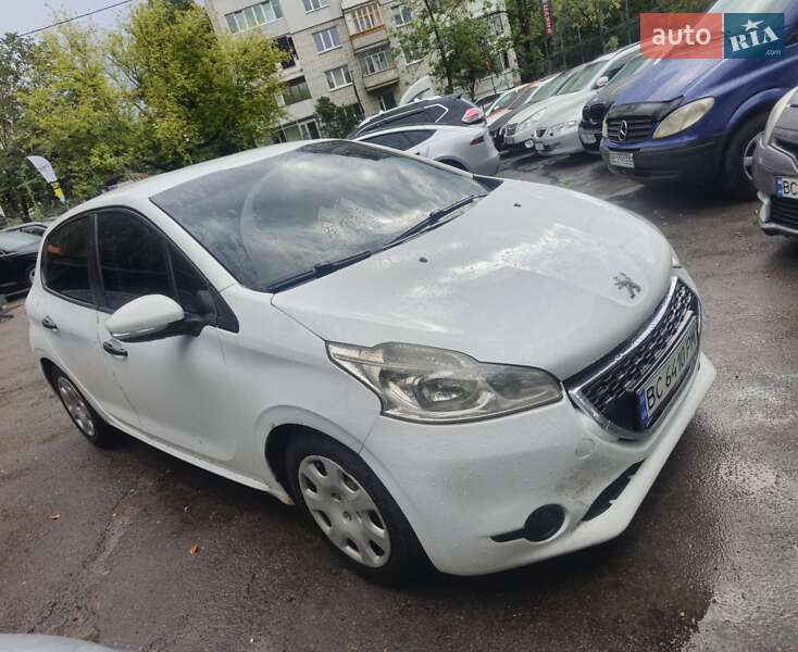 Peugeot 208 2013