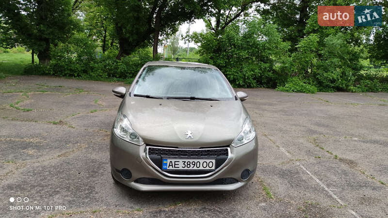 Хэтчбек Peugeot 208 2013 в Павлограде фото 4 Хэтчбек Peugeot 208 2013 в Павлограде