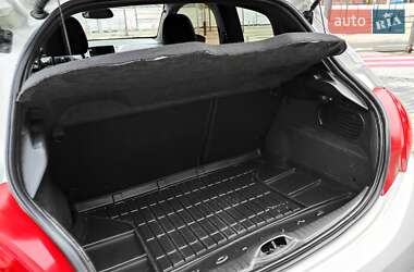 Хетчбек Peugeot 208 2013 в 