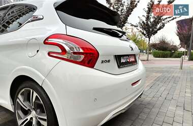 Хетчбек Peugeot 208 2013 в 