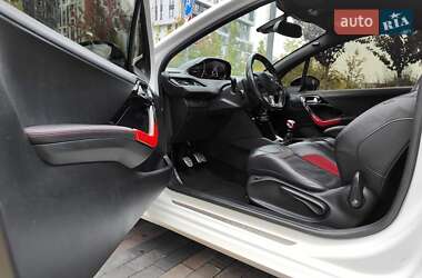 Хетчбек Peugeot 208 2013 в 