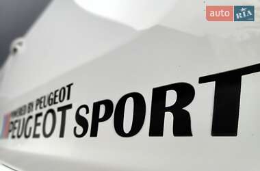 Хетчбек Peugeot 208 2013 в 