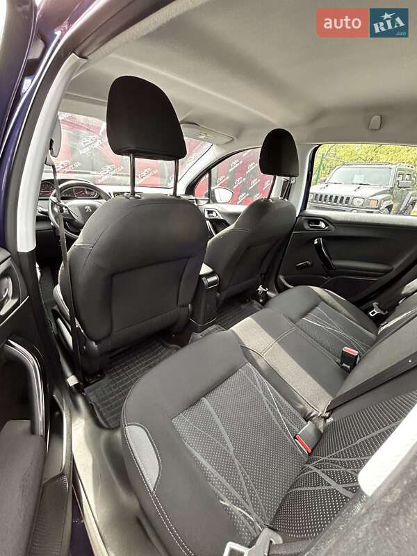 Хэтчбек Peugeot 208 2013 в Сумах