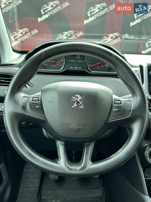 Хэтчбек Peugeot 208 2013 в Сумах