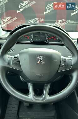 Хэтчбек Peugeot 208 2013 в 