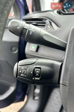 Хэтчбек Peugeot 208 2013 в 