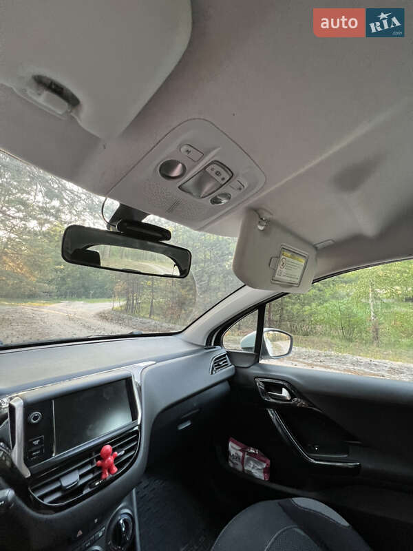 Хэтчбек Peugeot 208 2013 в Харькове