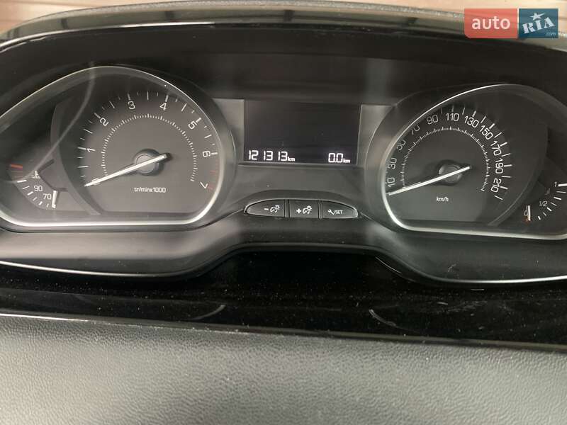 Хэтчбек Peugeot 208 2017 в Виннице